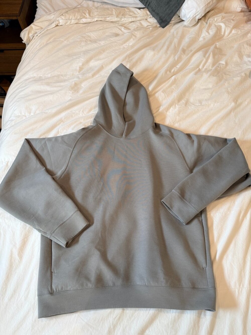 UNIQLO Mens DRY Stretch Sweat Pullover Hoodie Size L Gray Tech Raglan